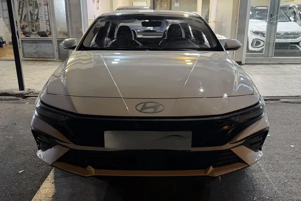 هیوندای، النترا