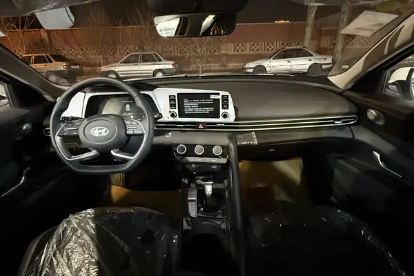 هیوندای، النترا