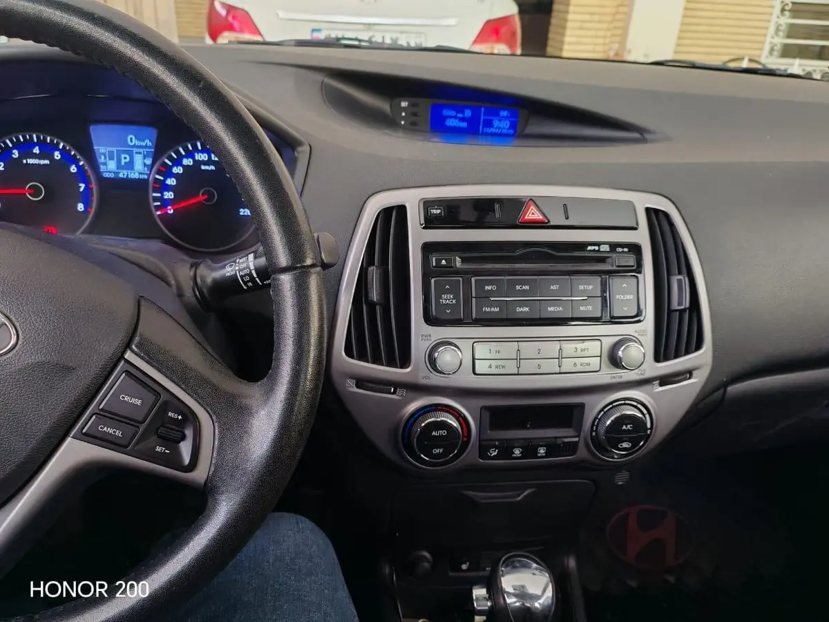 هیوندای،  i20
