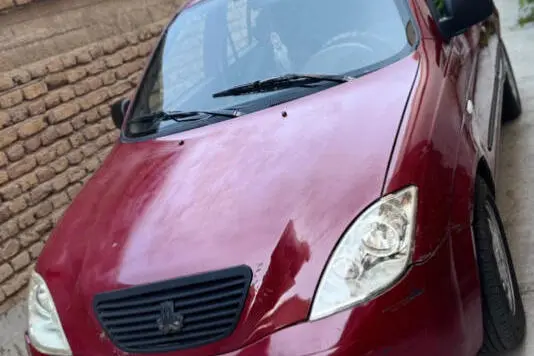 تیبا،  هاچ بک