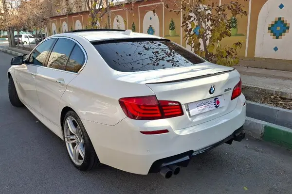 ب ام و، سری 5 سدان