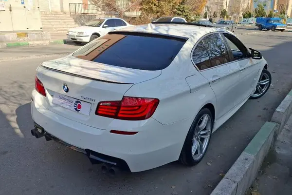 ب ام و، سری 5 سدان
