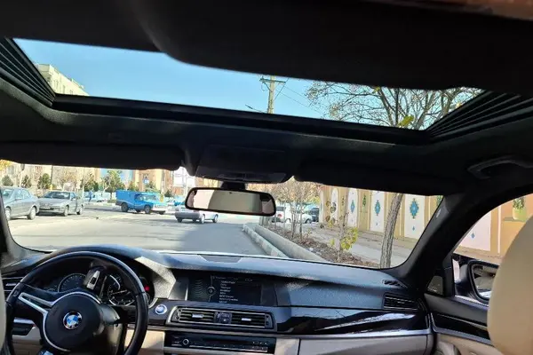 ب ام و، سری 5 سدان