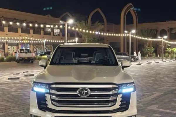 تویوتا  لندکروز چهار در