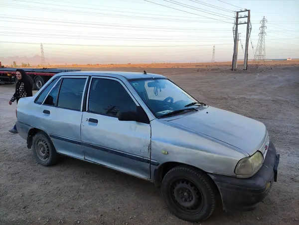 پراید، صندوق دار