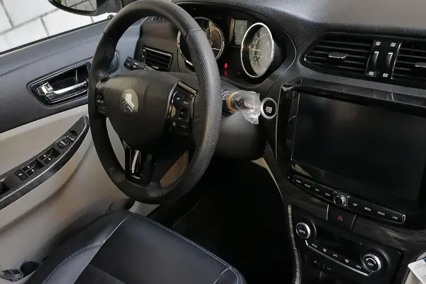 شاهین  اتوماتیک CVT