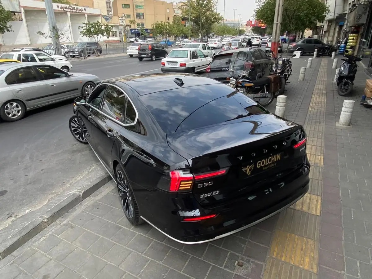 ولوو،  S90