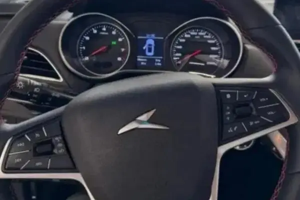 کی ام سی  SR3