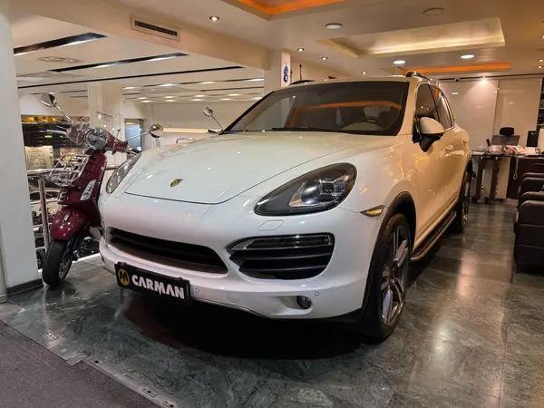 پورشه، کاین