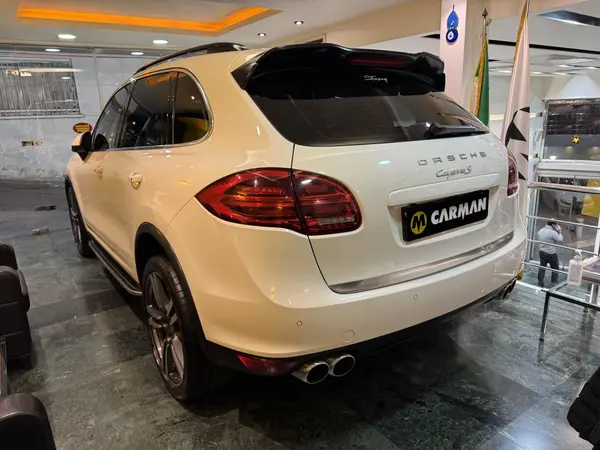 پورشه، کاین