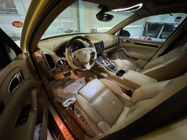 پورشه، کاین