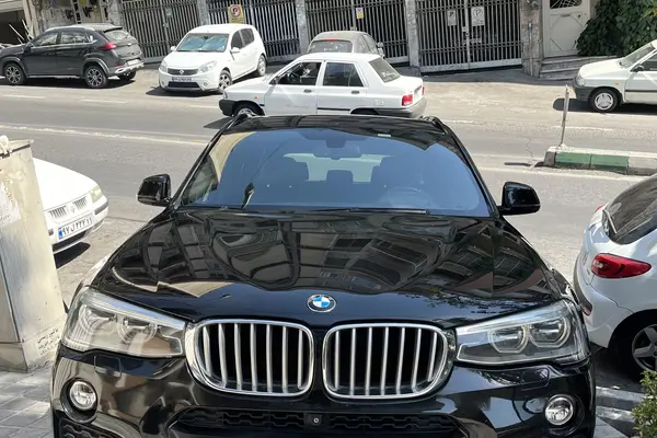 ب ام و  X3