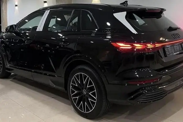 آئودی،  Q5 e-tron