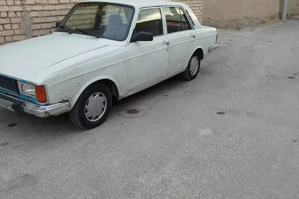 پیکان، سدان