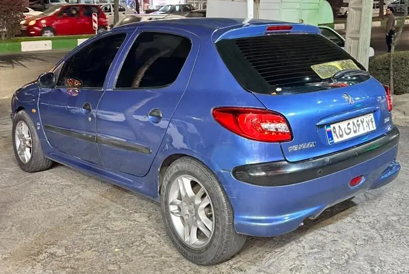پژو،  206