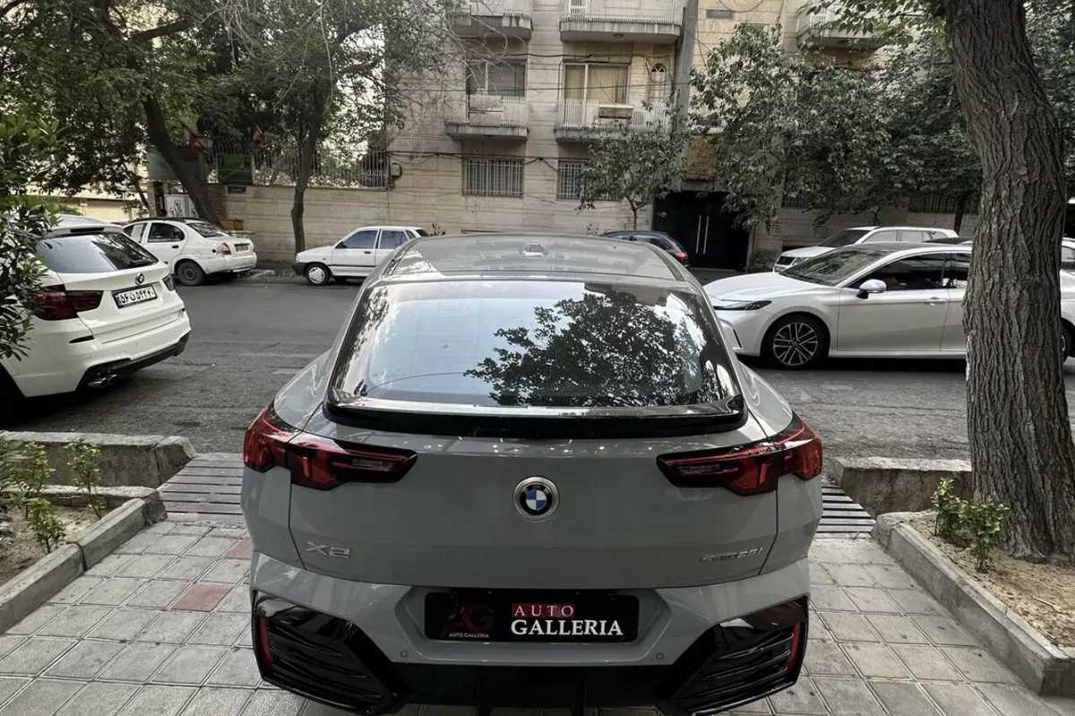 ب ام و،  X2