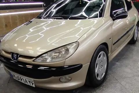 پژو، 206