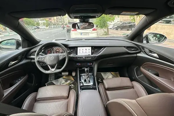 اپل، اینسیگنیا