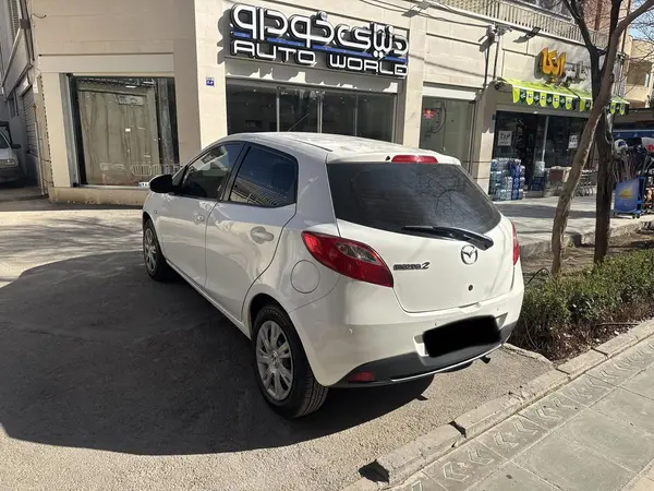 مزدا، 2 هاچ بک