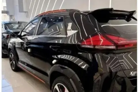 ام وی ام، X33 کراس