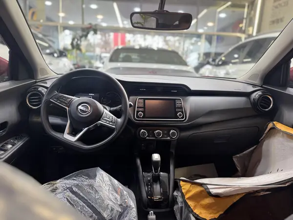 نیسان، کیکس