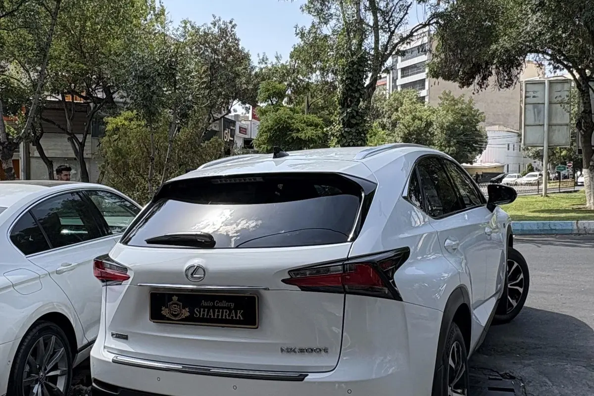 لکسوس  NX