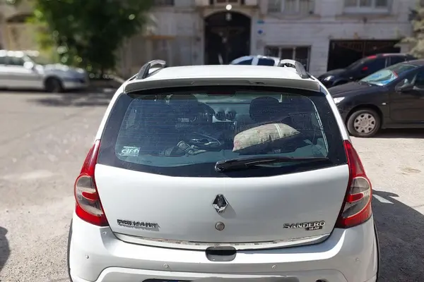 رنو  ساندرو