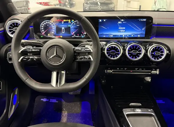 بنز، کلاس A سدان