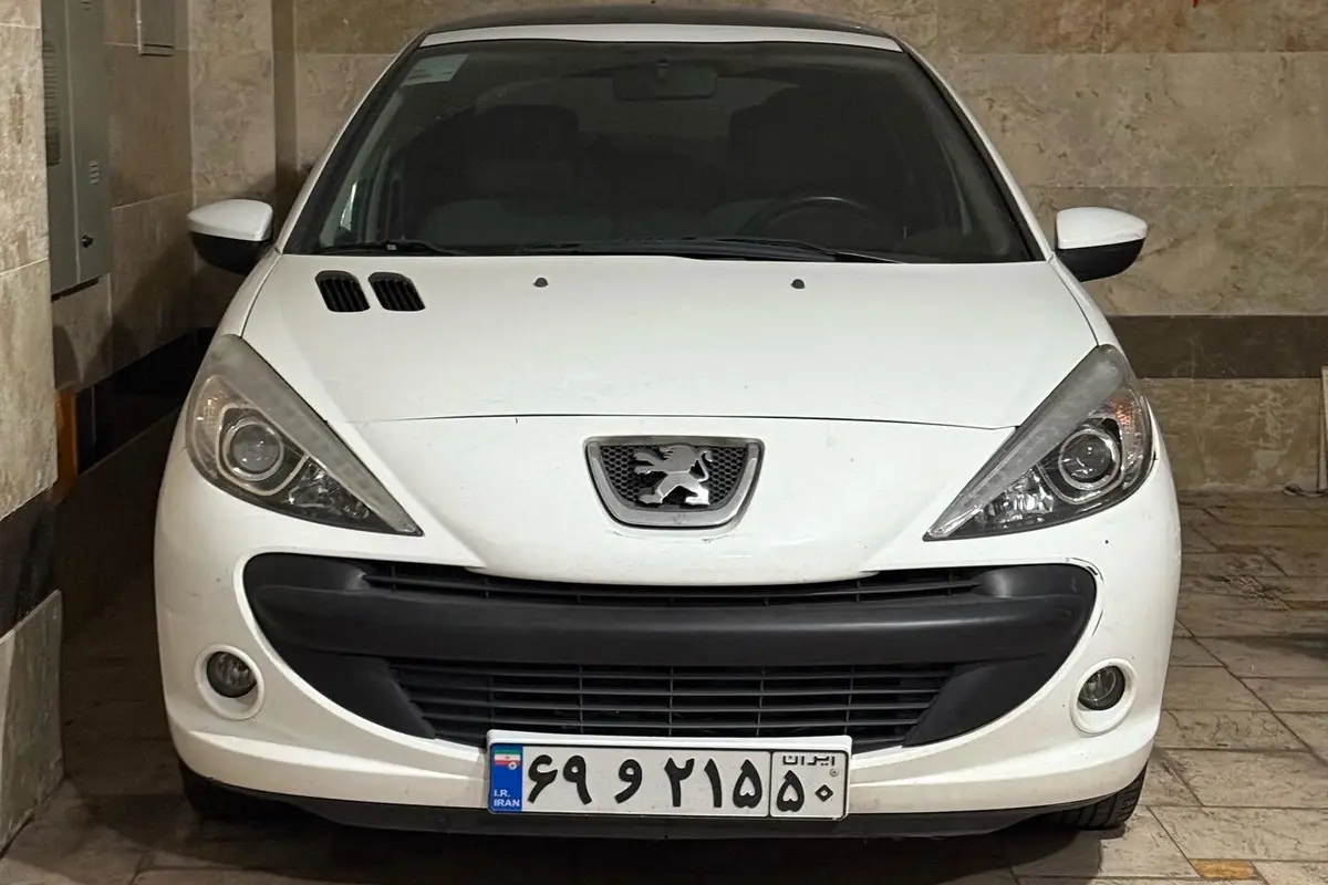 پژو،  207