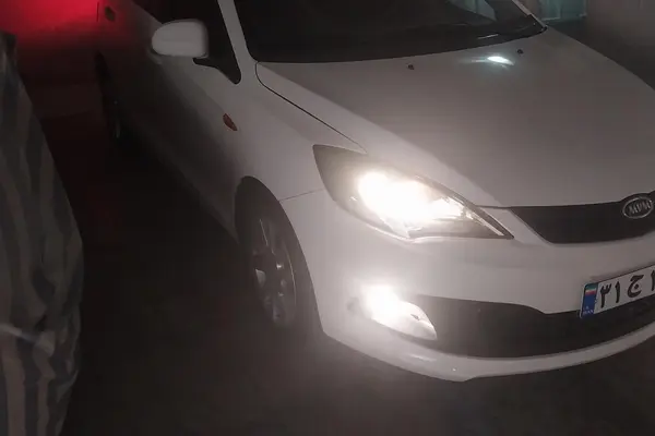 ام وی ام  315هاچ بک
