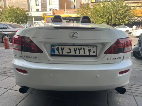 لکسوس، IS کروک