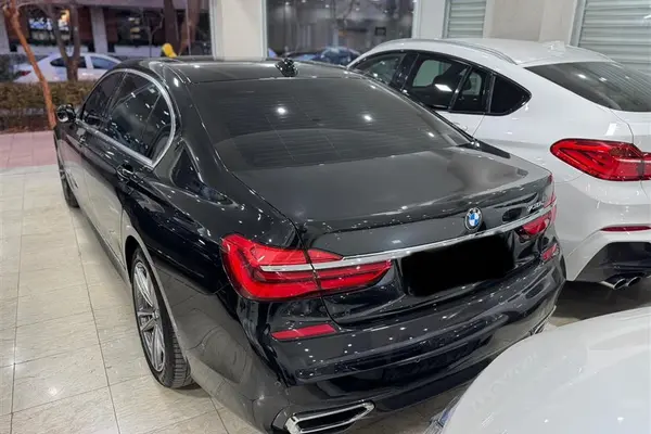 ب ام و، سری 7