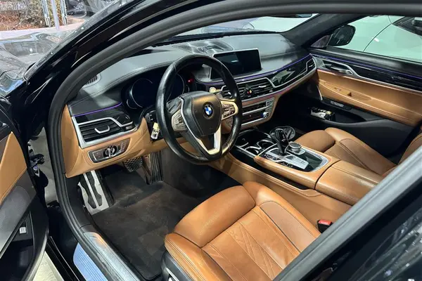 ب ام و، سری 7