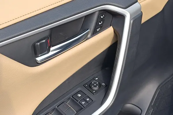 تویوتا، راوفور