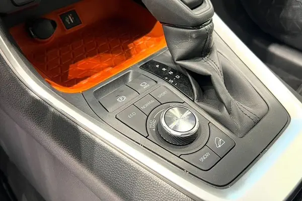 تویوتا، راوفور