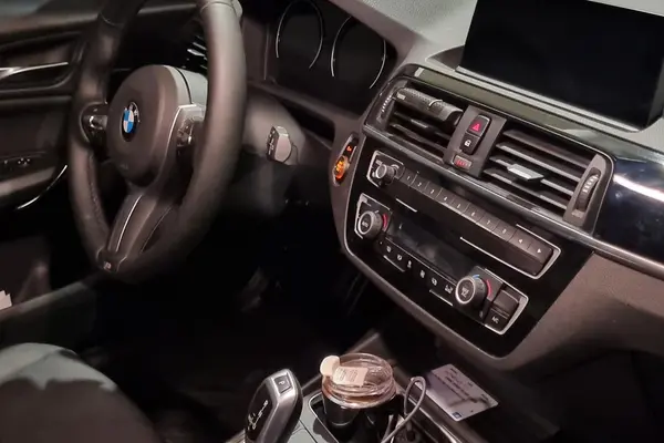 ب ام و، سری 1 هاچ بک