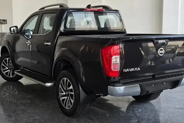 نیسان، ناوارا