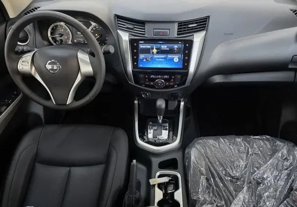 نیسان، ناوارا