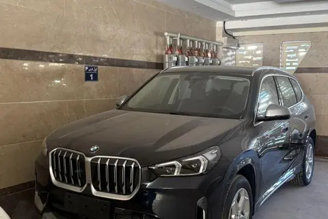 ب ام و، X1