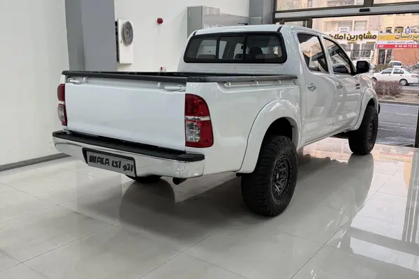 تویوتا، هایلوکس دو کابین