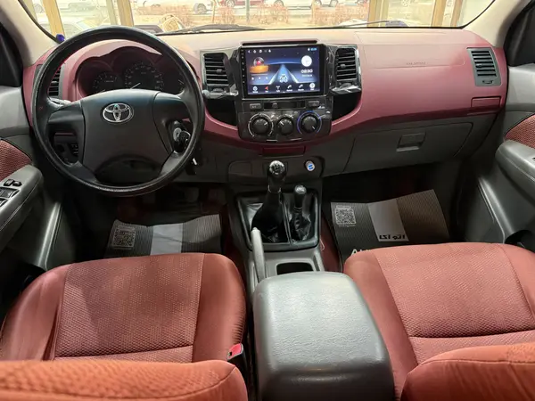 تویوتا، هایلوکس دو کابین