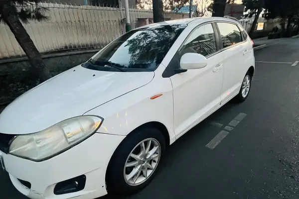 ام وی ام، 315هاچ بک