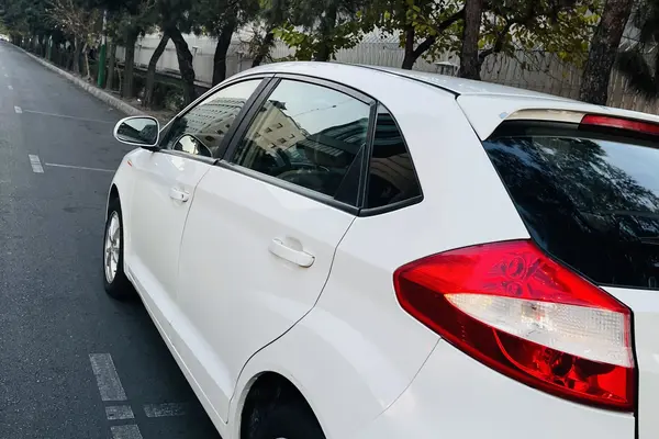 ام وی ام، 315هاچ بک