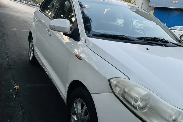 ام وی ام، 315هاچ بک