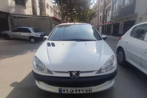پژو، 206