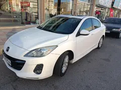 مزدا، 3 نیو صندوق دار