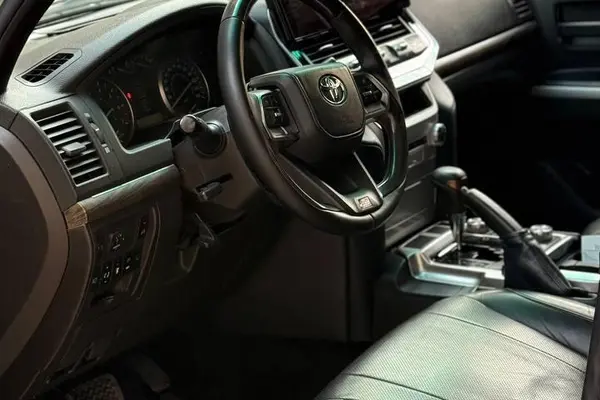 تویوتا، لندکروز چهار در