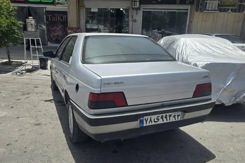 پژو،  405