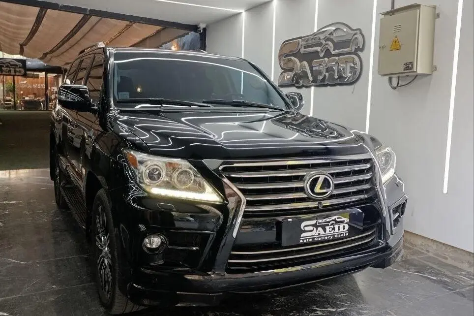 لکسوس،  LX
