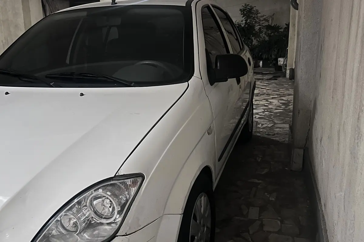 تیبا،  هاچ بک